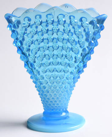 Hobnail Blue (Opalescent) 6" Footed Flared Fan Vase