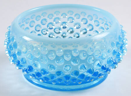 Hobnail Blue (Opalescent) Puff Jar No Lid
