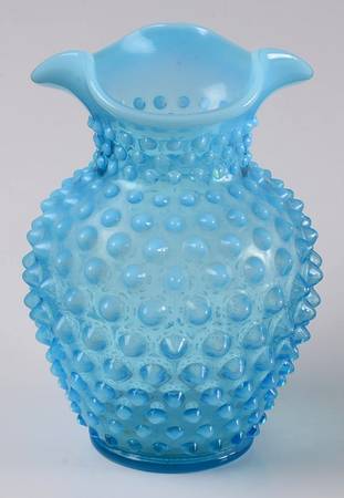 Hobnail Blue (Opalescent) 5" Crimped Tulip Vase