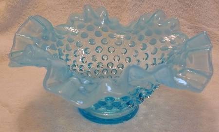 Hobnail Blue (Opalescent) 7" Round Double Crimped Bowl
