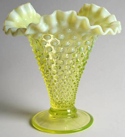 Hobnail Topaz (Opalescent) 8" Footed Crimped Triangle Vase
