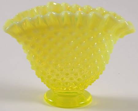 Hobnail Topaz (Opalescent) 4" Crimped Miniature Oval Vase
