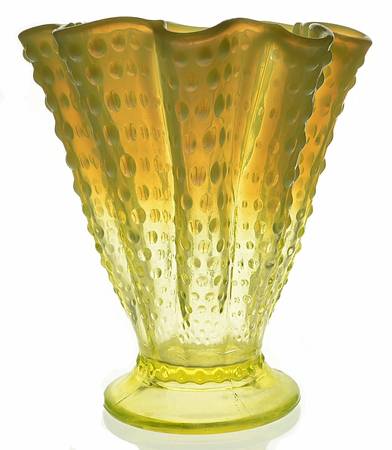 Hobnail Topaz (Opalescent) 7" Flower Vase
