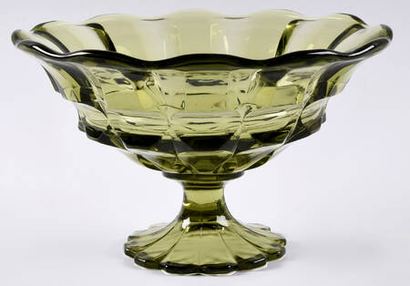 Valencia Colonial Green 10" Round Footed Flared Bowl