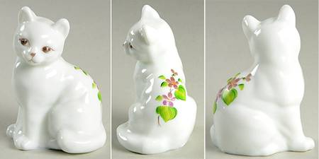Violets In The Snow #5165 Sitting Cat