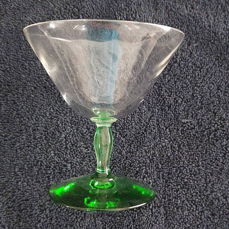 5082-5282 Green (Green Bowl) Low Sherbet
