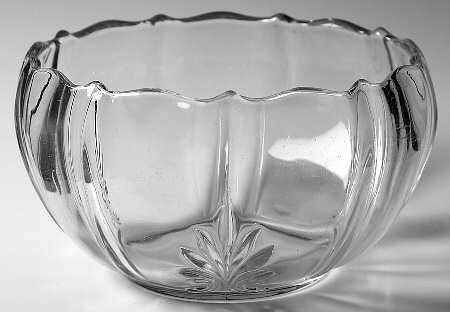 Baroque Clear 7" Cupped Bowl (Baroque Shape)
