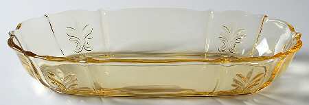 Baroque Topaz 11" Oval Celery (Baroque Shape)