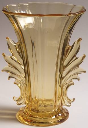 Baroque Topaz 8" Baroque Handled Flared Vase