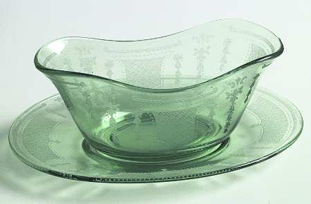 Beverly Green Sauce Boat with Underplate