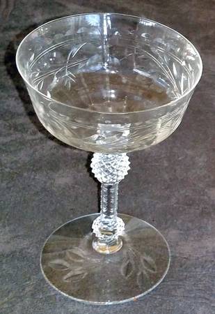 Bristol (6007, Cut710, Older) Liquor Cocktail
