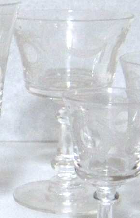 Colonial Mirror Liquor Cocktail