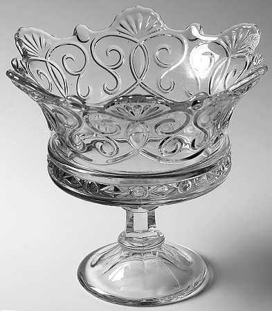 Crown Collection (Giftware) 9" Footed Bowl