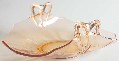Fairfax Amber (Line 2375) Bon Bon Bow Handle