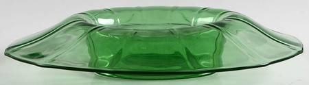 Fairfax Green (line 2375) 13" Oval Centerpiece