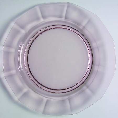 Fairfax Orchid (Purple, Line 2375)) Dinner Plate