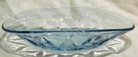 Fairmont Blue 9" Oval Celery