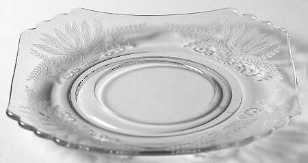 Fern (Clear Base) Stem #4020 Saucer Only
