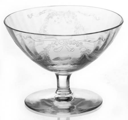 Garland (Etch 237, Optic, Stem 766) Nut Cup