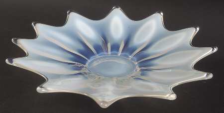 Heirloom White (Opal) 10" Float Bowl