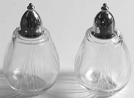 Heraldry Shaker Set w/Metal Lids