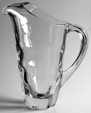 Holiday Clear 28 Oz Pitcher