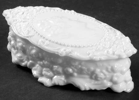Jenny Lind Milkglass Oval Jewelry Box & Lid
