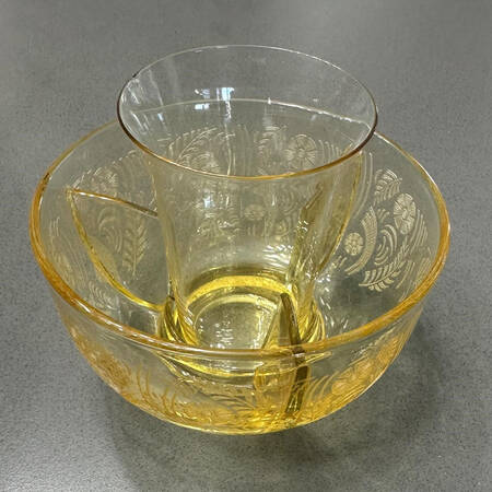 Kashmir Topaz (Stem 5099) Ice Dish with Tomato Insert