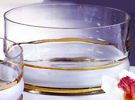 Kristina (Romania) 9" Salad Bowl