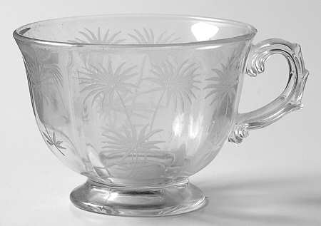 Lido Clear Footed Cup (Baroque Shape)