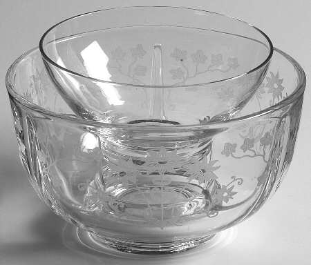 Manor Clear Ice Dish with Fruit Cocktail