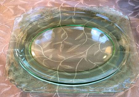 Minuet Green (Stem 4020) 11" Oval Platter