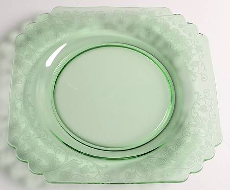 Minuet Green (Stem 4020) Luncheon Plate