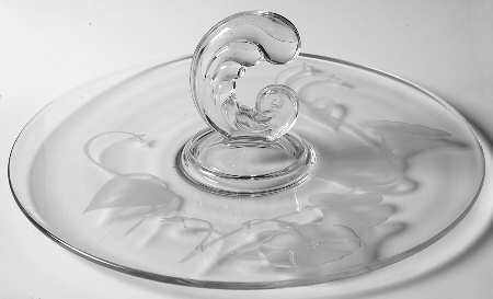 Morning Glory Clear (Frosted, Carving 12) Center Handle Tray