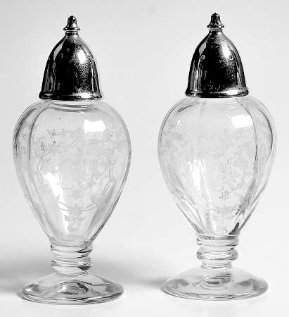 Navarre Clear Footed Shaker Set & Metal Lids
