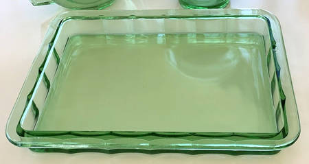 Priscilla Green (Stem 2321) Rectangular Tray