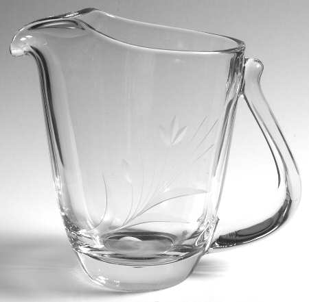 Spray 32 Oz Pitcher