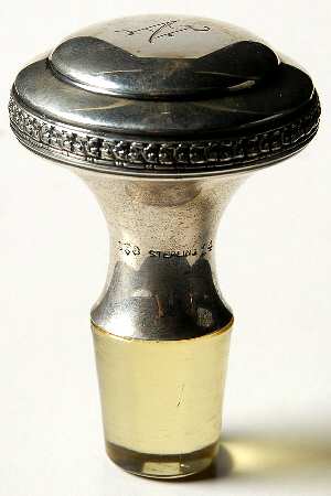 Versailles Topaz (No Trim) Stopper for Salad Dressing Bottle
