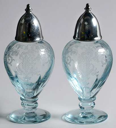 Versailles Blue (No Trim) Footed Shaker Set & Metal Lids