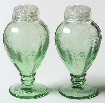 Versailles Green (No Trim) Footed Shaker Set & Glass Lids