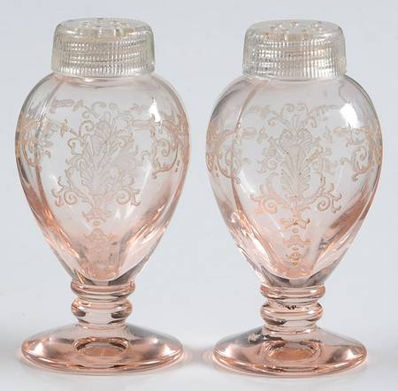 Versailles Pink Footed Shaker Set & Glass Lids