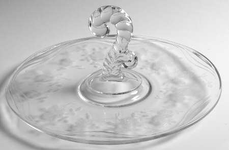 Willowmere Center Handle Tray