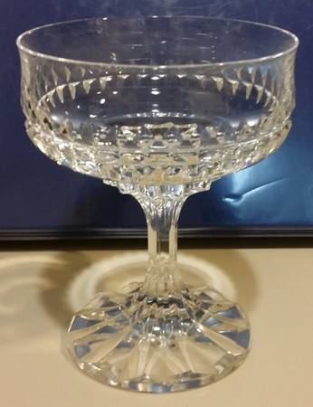 17708-7 Fluted Champagne