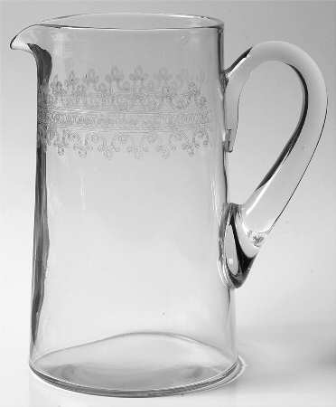 Large Cloverleaf 60 Oz Pitcher