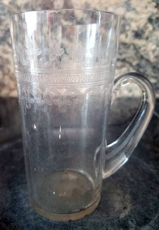 Large Cloverleaf Handled Flat Iced Tea