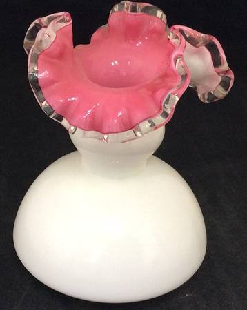 Peach Crest 7" Flower Vase