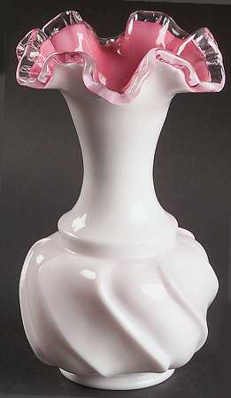 Peach Crest 6" Crimped Vase