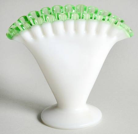 Emerald Crest 4" Fan Vase