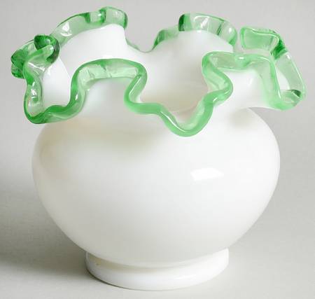 Emerald Crest 4" Double Crimped Vase