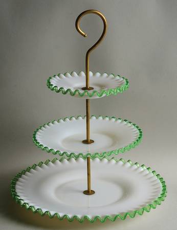 Emerald Crest 3 Tier Tidbit